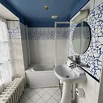 Logis & Restaurant - Les Bords De Seine 4*