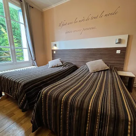 Hotell Logis & Restaurant - Les Bords De Seine La Roche-Guyon