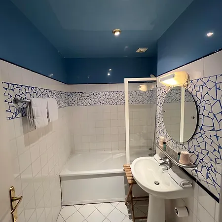 Logis & Restaurant - Les Bords De Seine 4* La Roche-Guyon