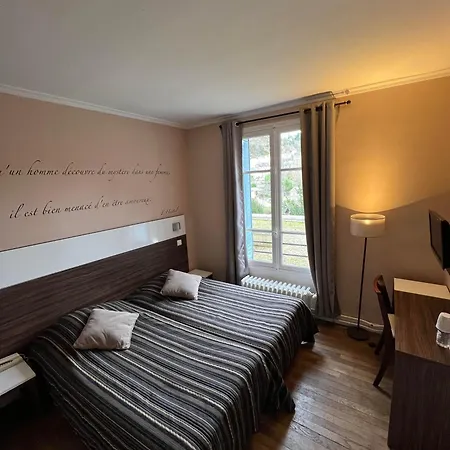 Logis & Restaurant - Les Bords De Seine La Roche-Guyon