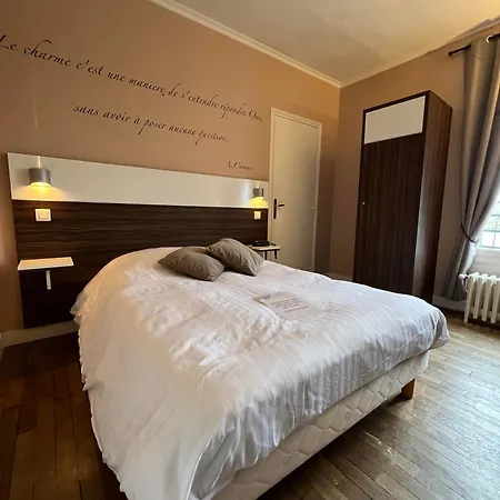 Logis & Restaurant - Les Bords De Seine Hotell 4*