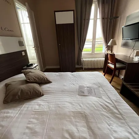 Hotell Logis & Restaurant - Les Bords De Seine La Roche-Guyon