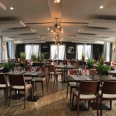 Logis & Restaurant - Les Bords De Seine La Roche-Guyon