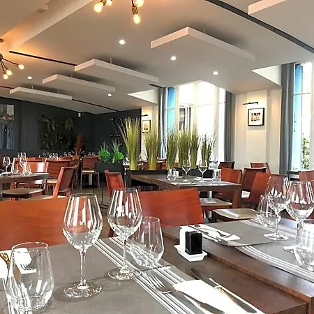 Hotel Logis Hôtel&restaurant - Les Bords De Seine