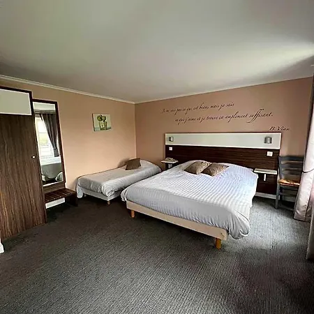 Hotel Logis Hôtel&restaurant - Les Bords De Seine 4*