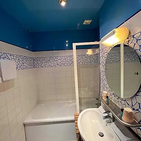 Hotel Logis Hôtel&restaurant - Les Bords De Seine 4*