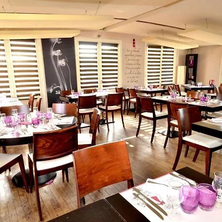 Hotel Logis Hôtel&restaurant - Les Bords De Seine La Roche-Guyon
