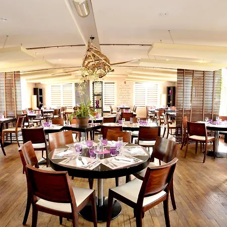 Hotel Logis Hôtel&restaurant - Les Bords De Seine