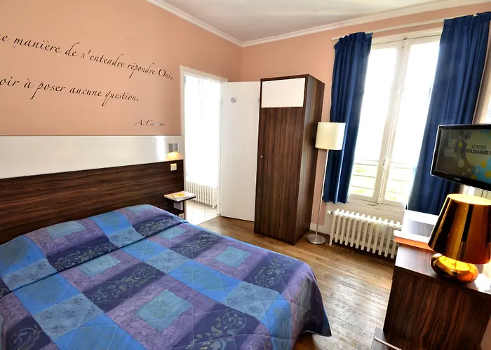 Hotel Logis Hôtel&restaurant - Les Bords De Seine La Roche-Guyon