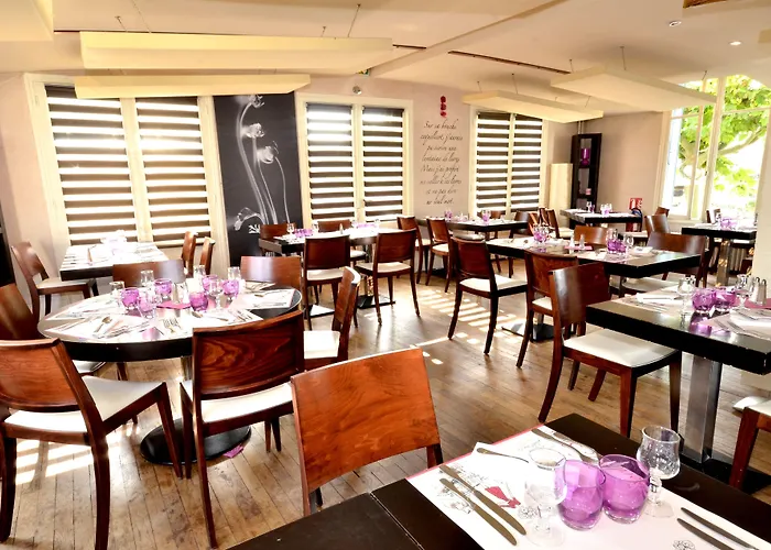 Hotel Logis Hôtel&restaurant - Les Bords De Seine