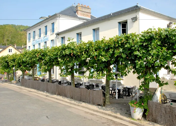 Hotel Logis Hôtel&restaurant - Les Bords De Seine La Roche-Guyon