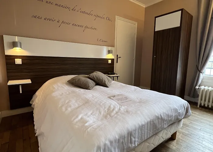 Hotel Logis Hôtel&restaurant - Les Bords De Seine 4*