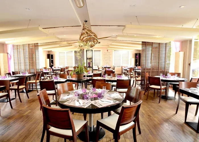 Hotel Logis Hôtel&restaurant - Les Bords De Seine